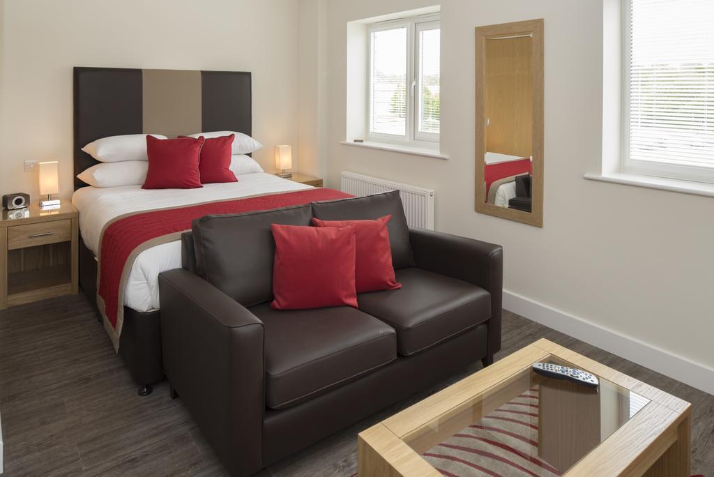 House Of Fisher - Beneficial House Bracknell Zimmer foto